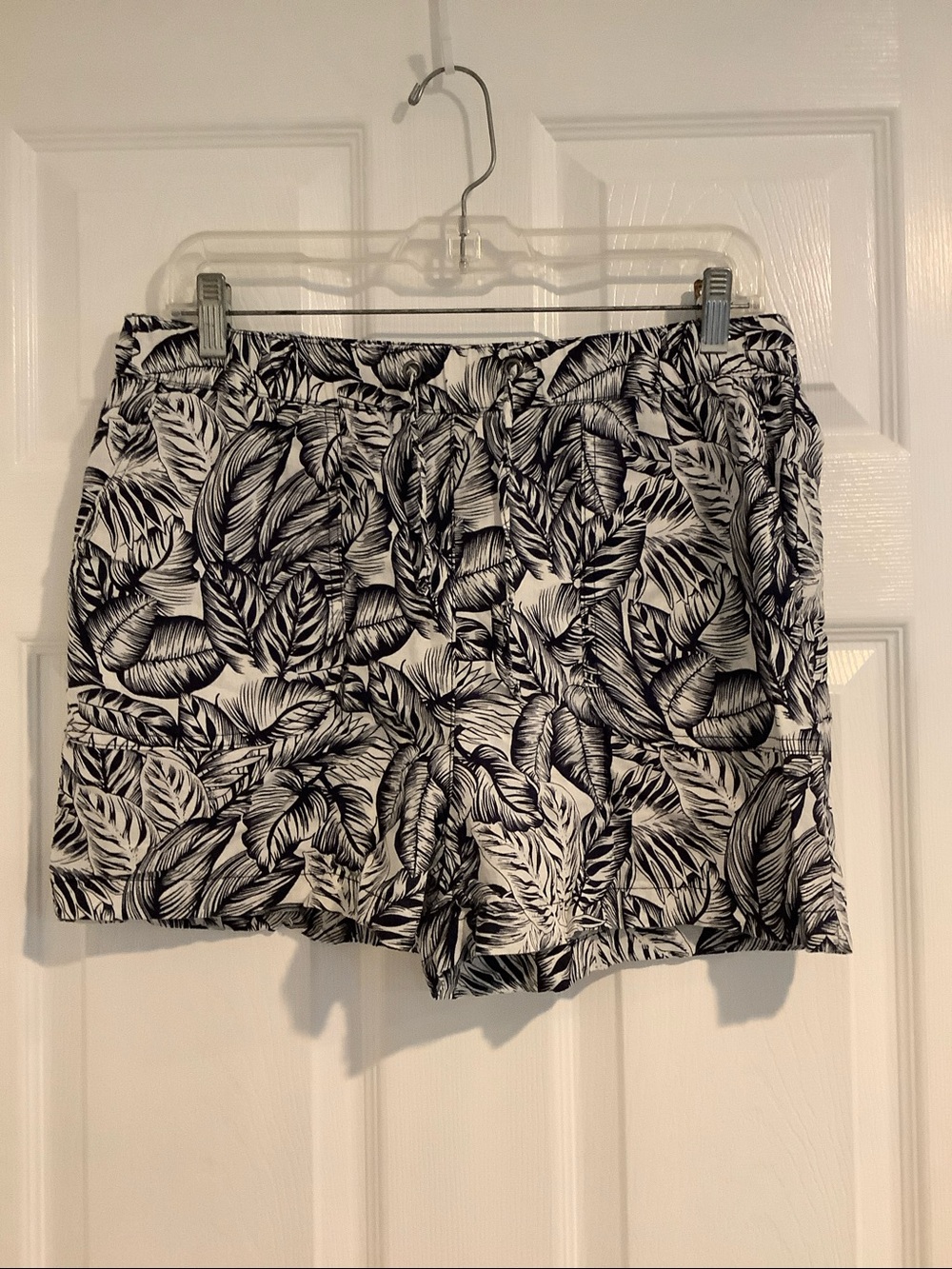 LAND ‘N SEA Linen Blend Navy/White Leaf Coastal Beach Vacation Summer Shorts M